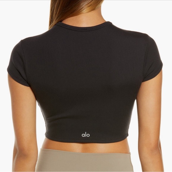 Alo Rib Crop Top - Picture 2 of 4